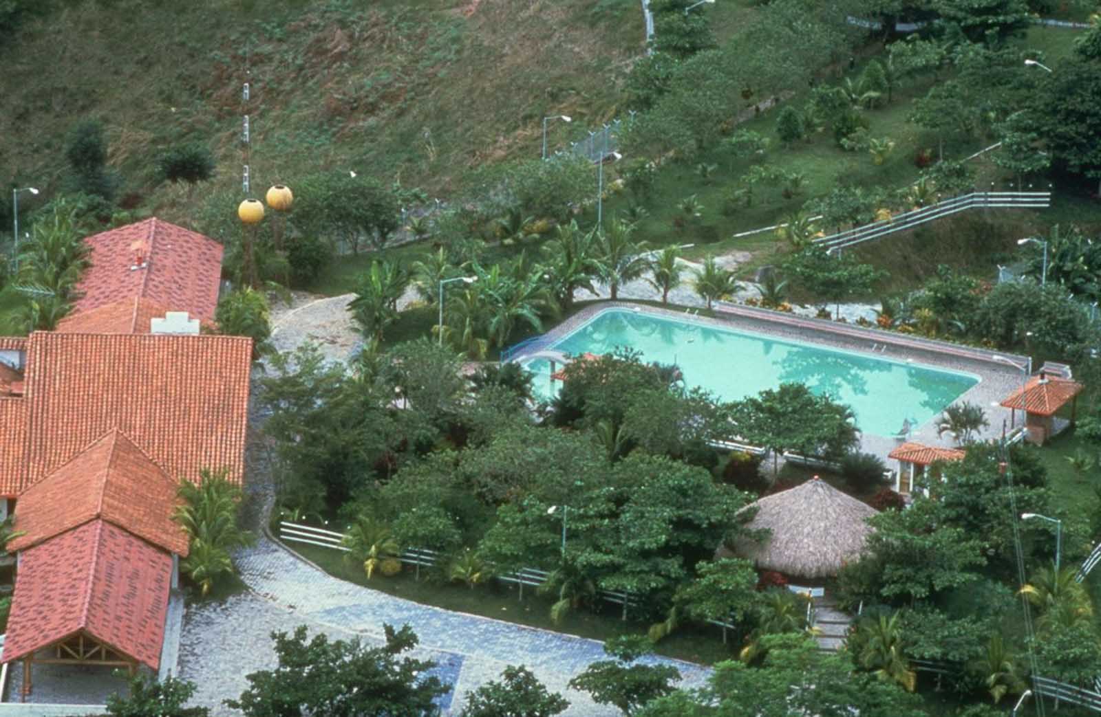 Fotografías de la Hacienda de Pablo Escobar a principios de los 90 1